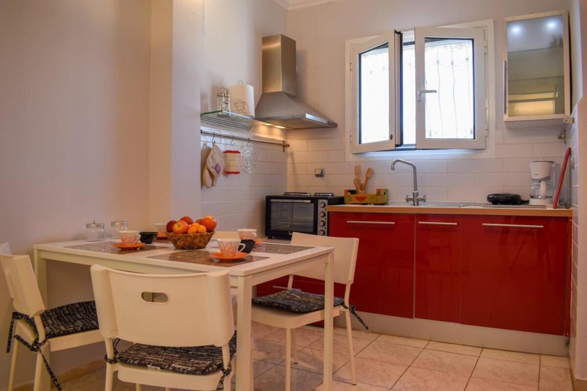 Cozy Flat On The Main Square, 10Min To The Sea Villa Kalamata Dış mekan fotoğraf
